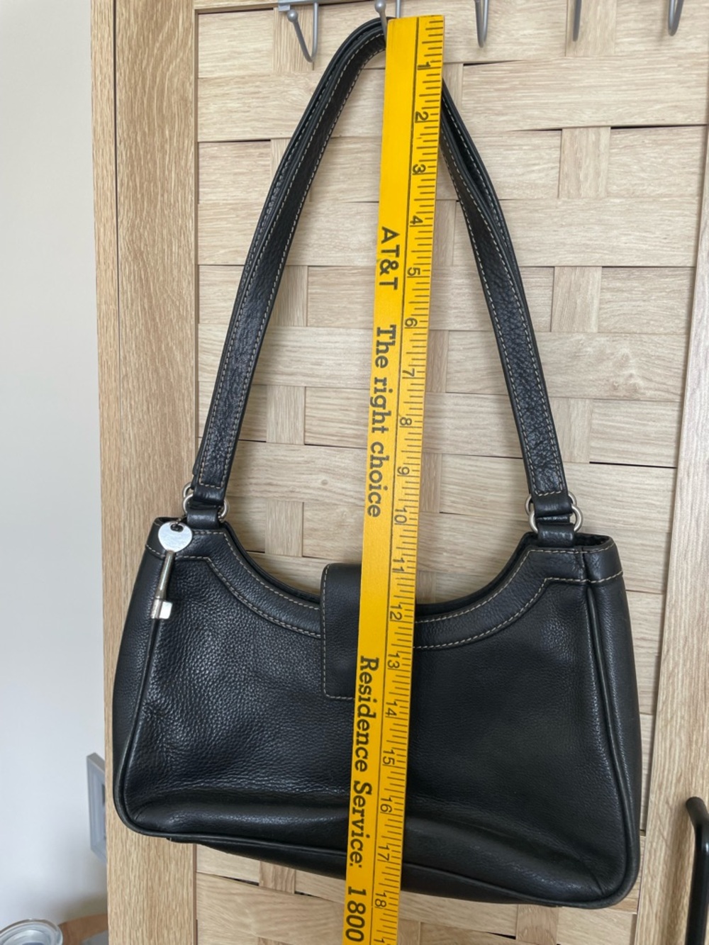 Fossil genuine leather black 4 compartment purse, gently used - Picture 11 of 11